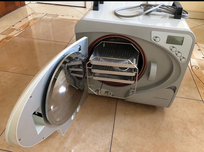 Продам автоклав Faro (Italia). Стан нового, 5 циклів, 16 літрів. Документи. Все в комплекті. Привезений з Нідерландів Zooble.com.ua