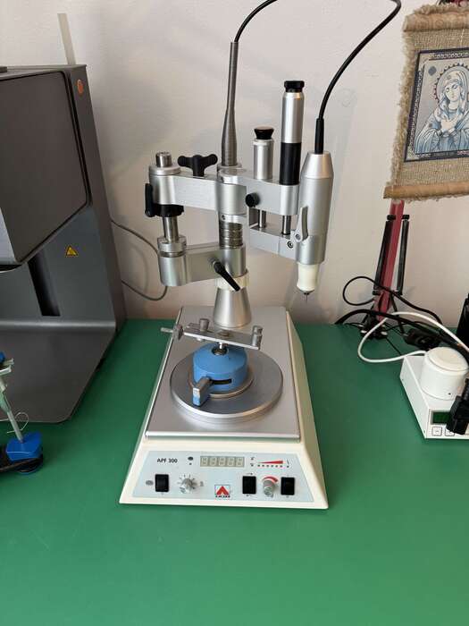 Продам фрезерний станок APF 300. Annan Girbach,хороший стан ,з Німеччини. Zooble.com.ua