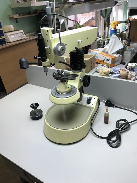 Продам фрезерный станок в идеальном состоянии.bredent BF2 .Возможен торг. Zooble.com.ua