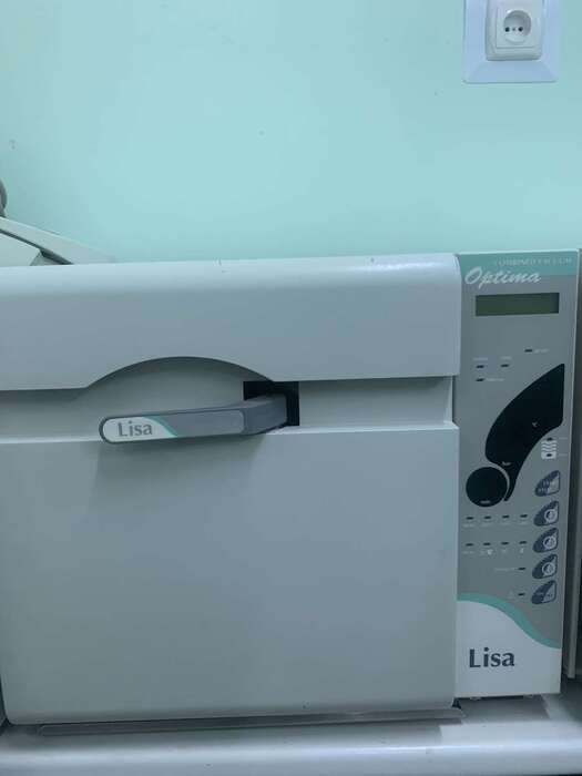 Продам Італійсикий фірми Lisa автоклав в гарному робочому стані привезений з Європи.Всі подробиці по тел. Zooble.com.ua