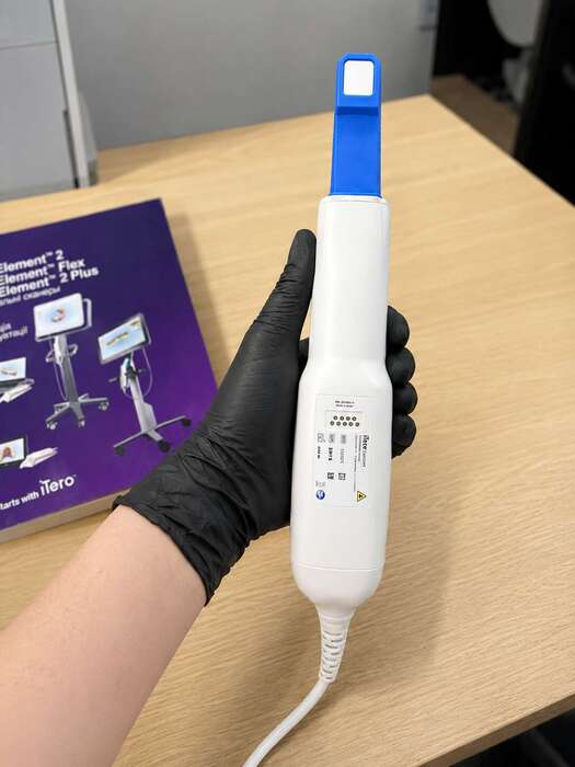 Продам iTero Element Flex Scanner Оригінальний інтраоральний сканер у стані нового. Zooble.com.ua