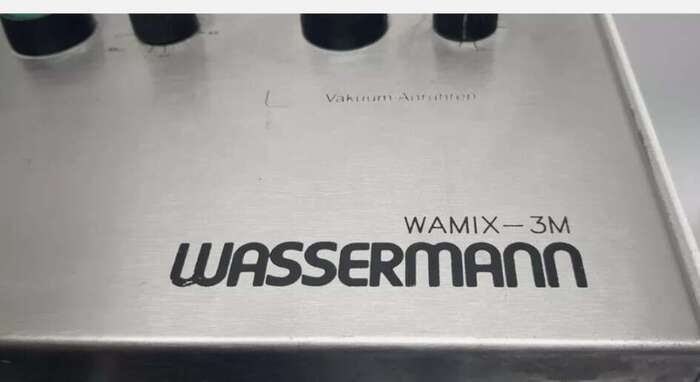 Продам комбінований вакуумний змішувач Wassermann (змішувач+барокамера).  Хороший стан +дві  старенькі колби в комплекті Zooble.com.ua