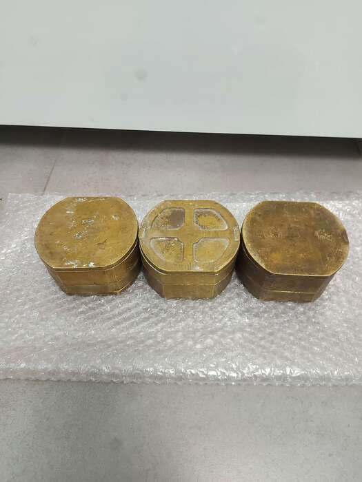 Продам комплект (3 шт)вживаних кювет .Ціна комплекту 6500грн . Zooble.com.ua