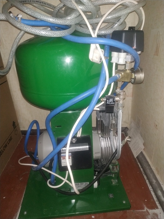 Продам компресор ekom dk 50 plus з документами. Використовувався не під лікарську установку. Zooble.com.ua