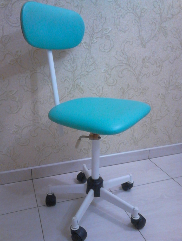 Продам крісла стоматолога-регуліровка по висоті. Zooble.com.ua