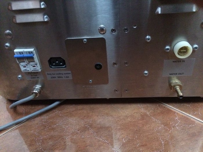 Продам літейну машину PI DENTAL silvercast була у використанні пів року дзвоніть на вайбер 0672723259 Zooble.com.ua