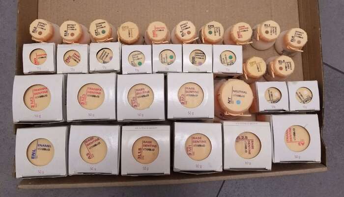 Продам одним лотом Vita VM 13 ,усі банки запечатані. 11шт-50грам.,21 шт-12грам Zooble.com.ua