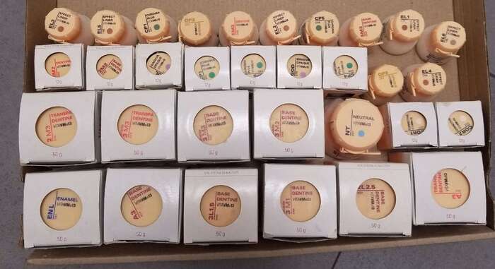 Продам одним лотом Vita VM 13 ,усі банки запечатані. 11шт-50грам.,21 шт-12грам Zooble.com.ua