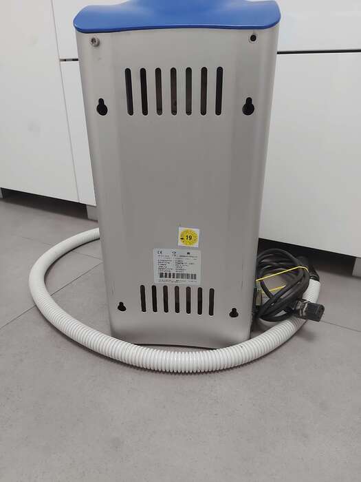 Продам пароструй Steamer X3,Amann Girbach на запчастини або під ремонт(згорів тен). Ціна 355€. Zooble.com.ua