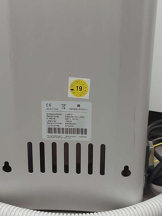 Продам пароструй Steamer X3,Amann Girbach на запчастини або під ремонт(згорів тен). Ціна 355€. Zooble.com.ua