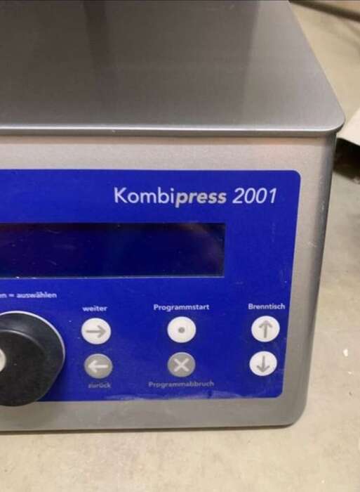 Продам піч для пресування та спікання к ,м/к. Kombipress 2001,хороший стан з Німеччини під зам. Ціна 1430€ . Zooble.com.ua