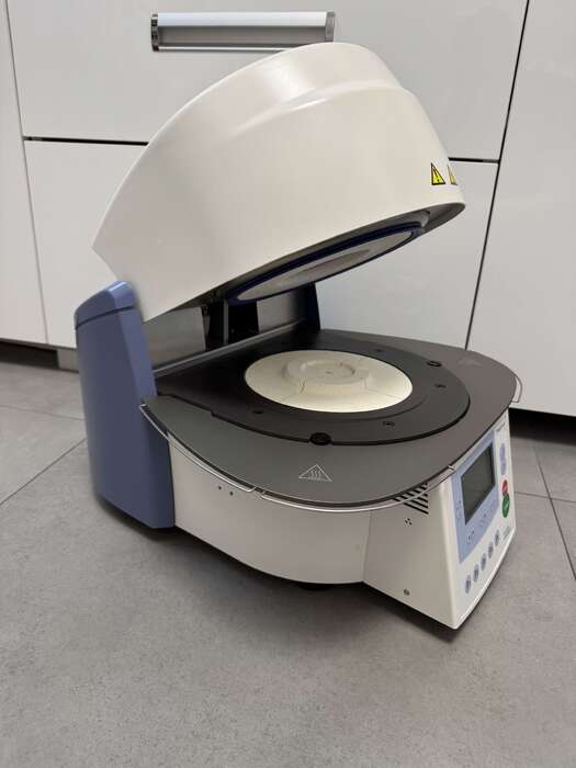 Продам піч Programat ,ідеальний стан ,напечено 47 годин ,робота помпи 15 ,годин ,вакуумна помпа в комплекті. Zooble.com.ua