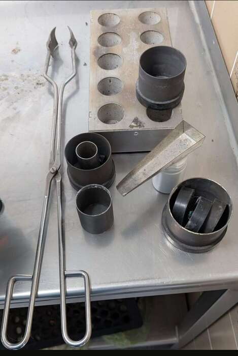 Продам підставку, опоки , тримачі ,(тількиодним лотом) , ціна 310€.096 1428413 Zooble.com.ua