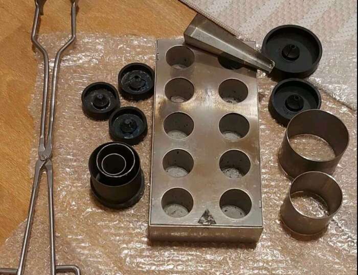 Продам підставку, опоки , тримачі ,(тількиодним лотом) , ціна 310€.096 1428413 Zooble.com.ua