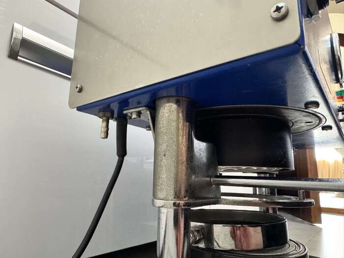 Продам прилад для виготовлення кап ,досить добротний стан ,виробник -Німеччина Zooble.com.ua