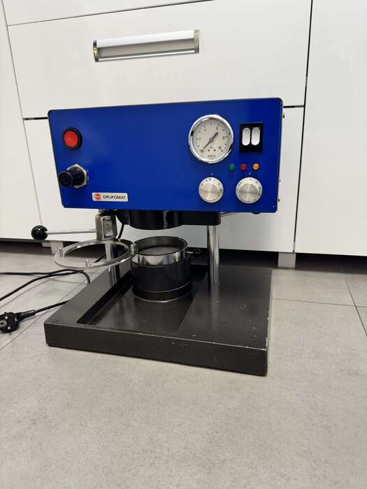 Продам прилад для виготовлення кап ,досить добротний стан ,виробник -Німеччина Zooble.com.ua