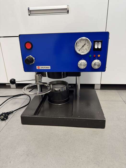 Продам прилад для виготовлення кап ,досить добротний стан ,виробник -Німеччина Zooble.com.ua