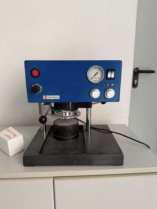 Продам прилад для виготовлення кап ,хороший стан . Zooble.com.ua