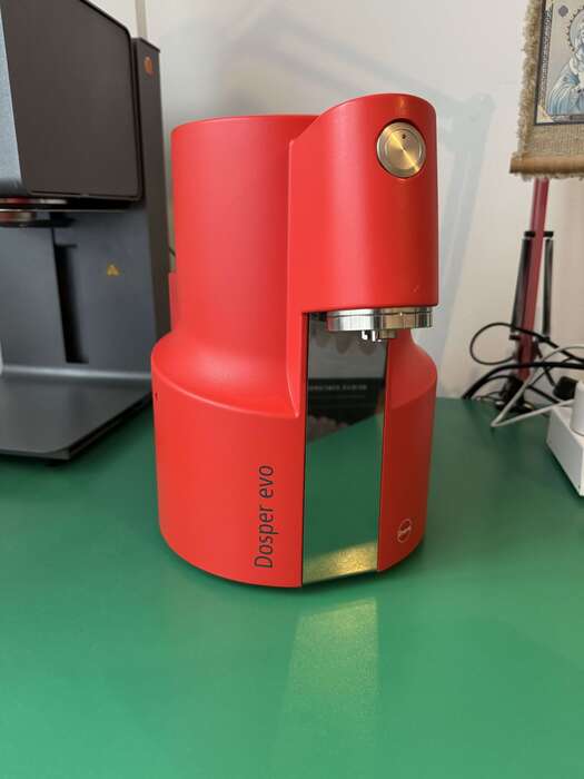 Продам прилад для змішування силіконових мас Dosper evo ,відмінний стан ,виробник -Німеччина. Zooble.com.ua