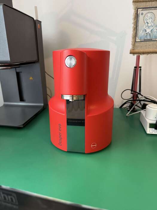 Продам прилад для змішування силіконових мас Dosper evo ,відмінний стан ,виробник -Німеччина. Zooble.com.ua