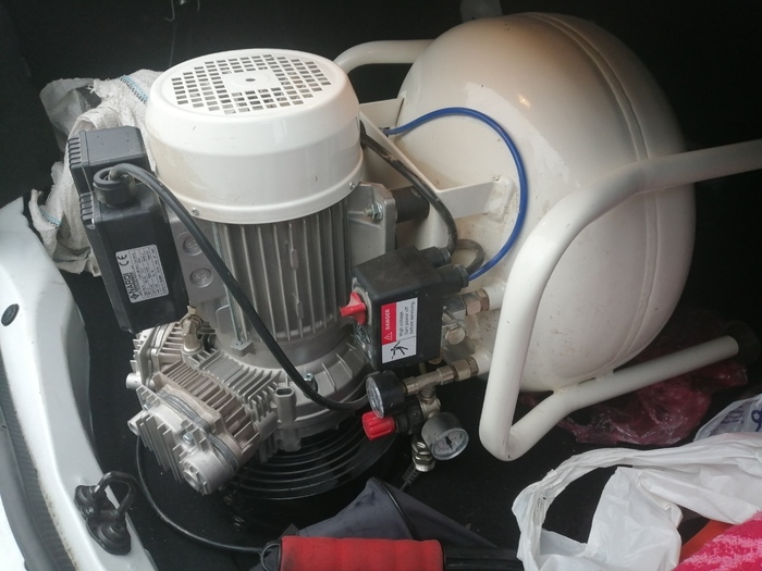 Продам стоматологические компрессоры б/у состояние новых. Zooble.com.ua