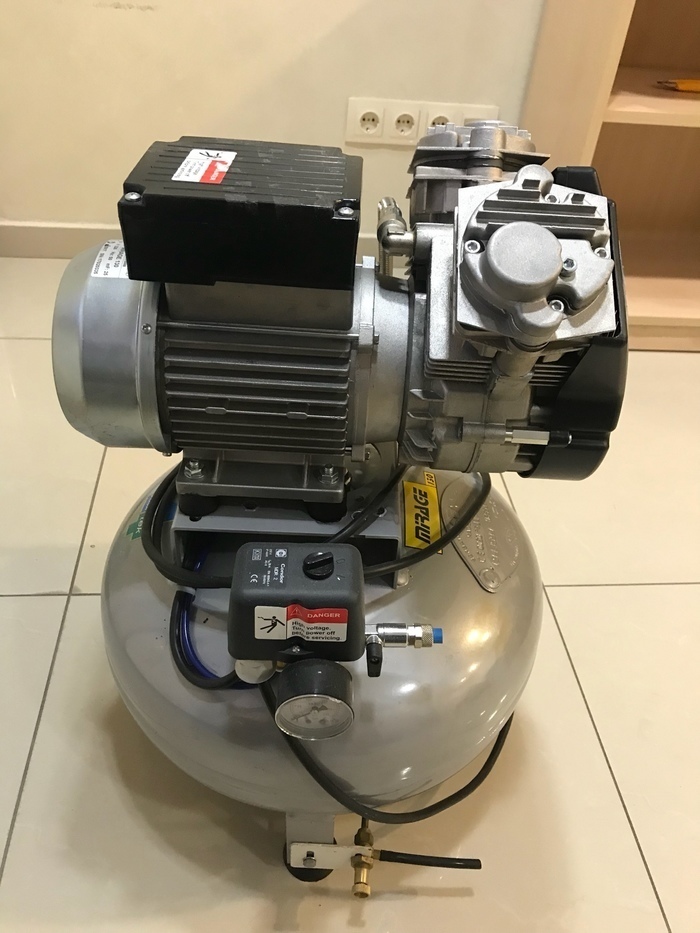 Продам стоматологический компрессор на одну установку Mirage 130, Италия Zooble.com.ua