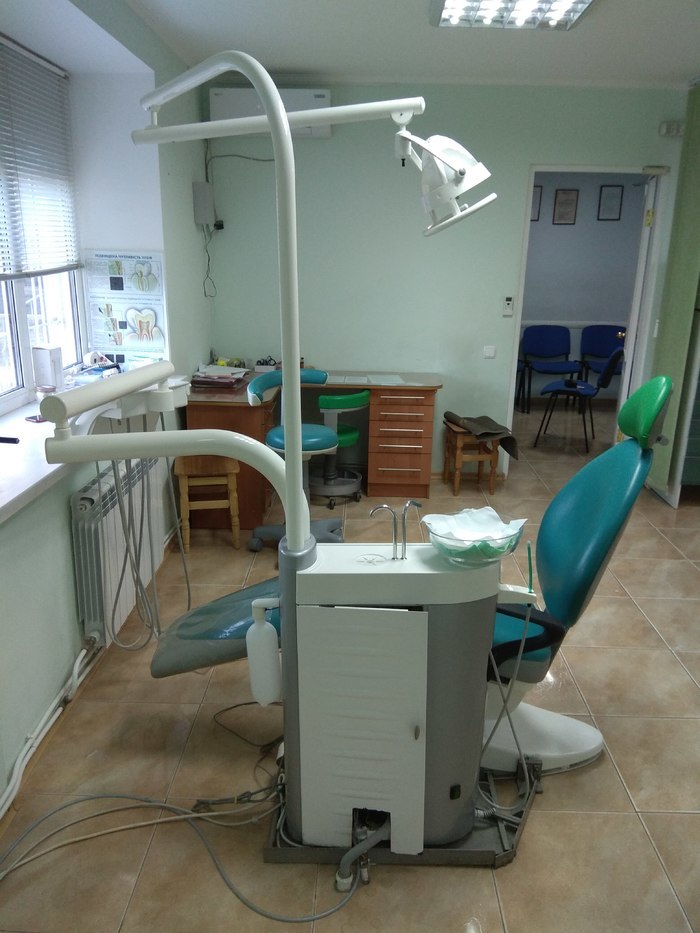Продам стоматологическую установку Diplomat Adept б/у в хорошем состоянии Zooble.com.ua