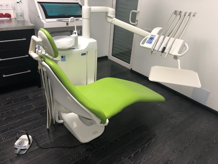 Продам стоматологическую установку Planmeca compact 2010 г.в. Zooble.com.ua