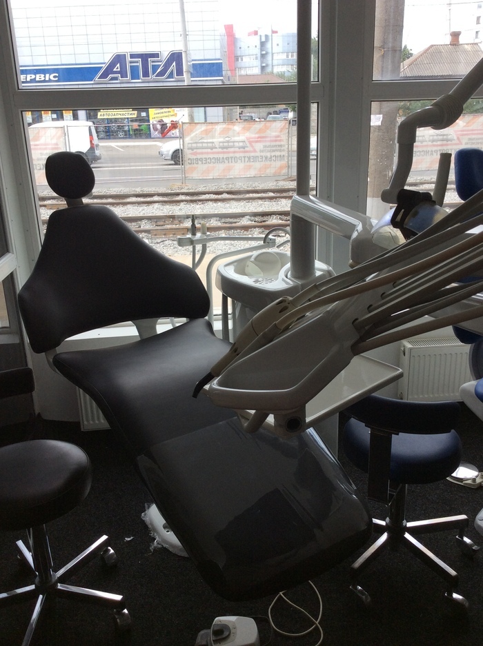 Продам стоматологическую установку PLANMECA PROSTYLE COMPACT БУ Zooble.com.ua