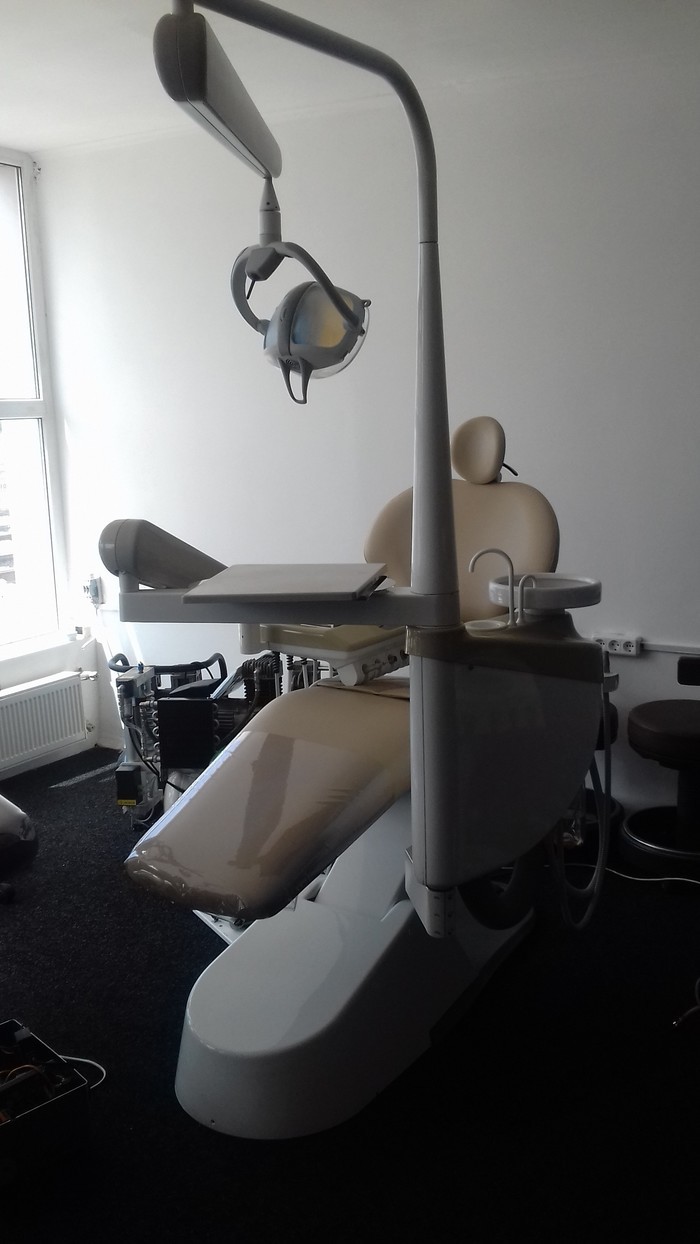 Продам стоматологическую установку SHIRANA SMILE SYMPATIC Zooble.com.ua