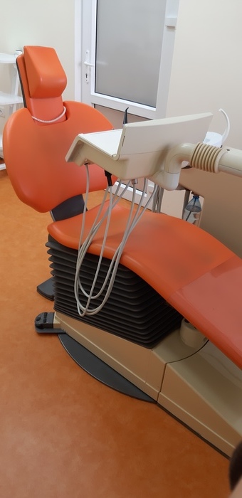 Продам стоматологическую установку Siemens Spirid 1 2001 года выпуска Zooble.com.ua