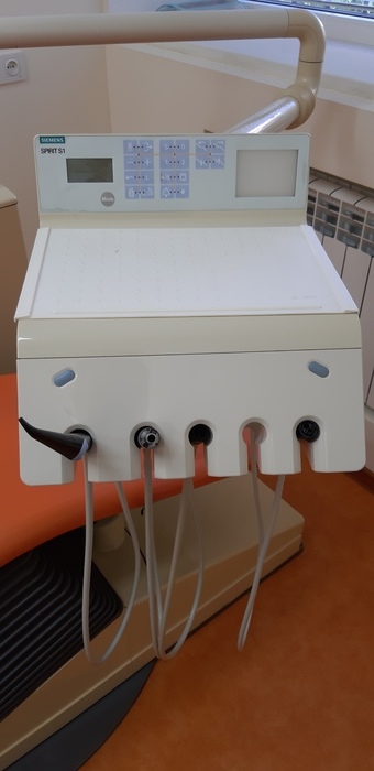 Продам стоматологическую установку Siemens Spirid 1 2001 года выпуска Zooble.com.ua