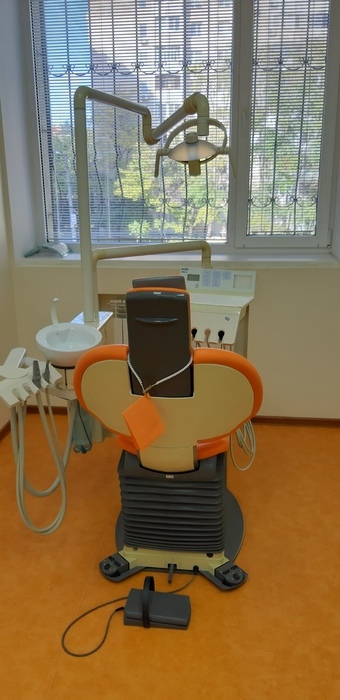 Продам стоматологическую установку Siemens Spirid 1 2001 года выпуска Zooble.com.ua