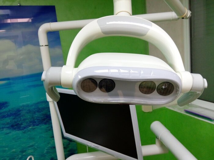 Продам стоматологическую установку SLAVADENT. полностью обслужена Zooble.com.ua