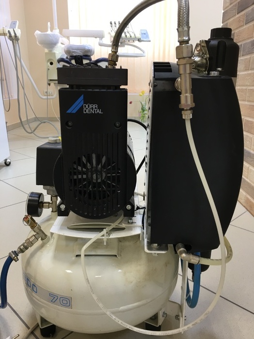 Продам стоматологічний компресор Zooble.com.ua