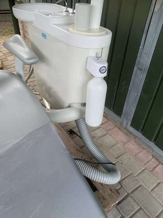 Продам стоматологічний мобік OMS в гарному робочому стані привезений за кордону.Всі подробиці по тел. Zooble.com.ua