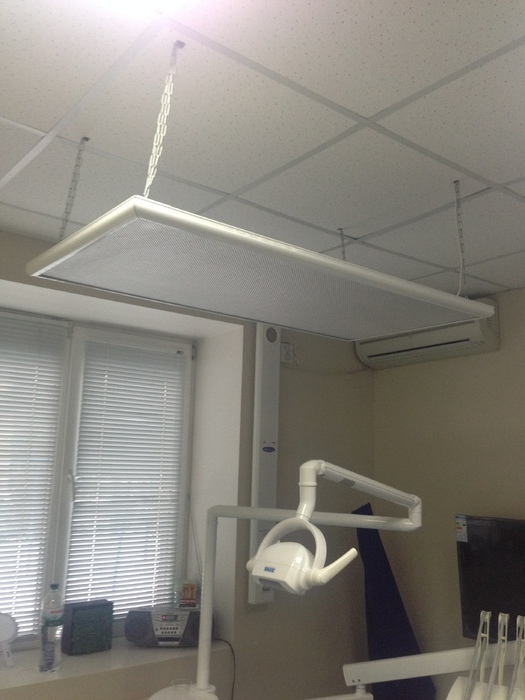 Продам стоматологічний світильник робочого поля безтіньовий Zooble.com.ua