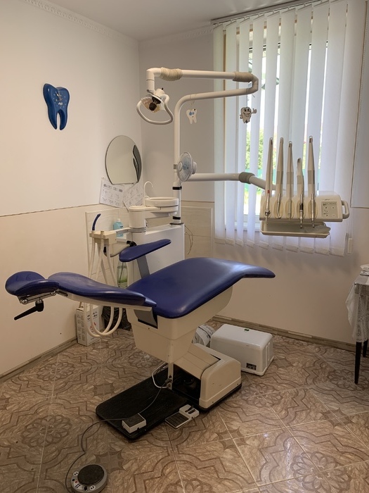 Продам стоматологічну установку chirana в даний час несе на собі пряму робочу функцію Zooble.com.ua
