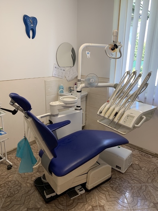 Продам стоматологічну установку chirana в даний час несе на собі пряму робочу функцію Zooble.com.ua