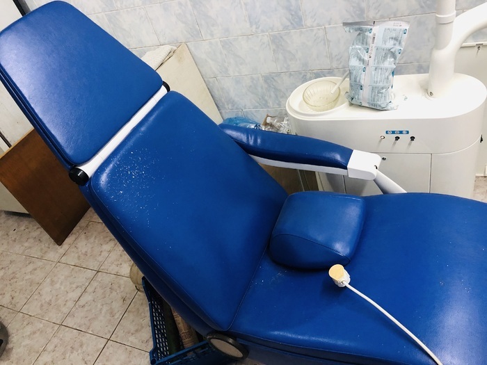 Продам стоматологічну установку Diplomat та крісло Siemens. Zooble.com.ua