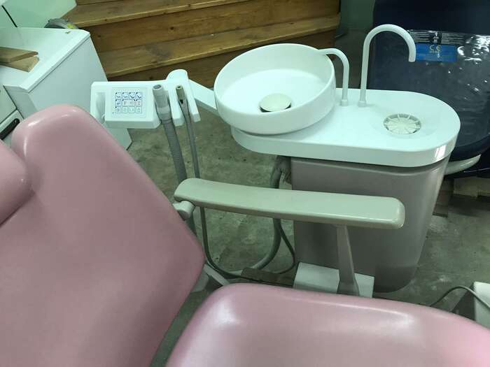 Продам стоматологічну установку фірми KAVO в гарному робочому стані. Всі подробиці за телефоном. Zooble.com.ua