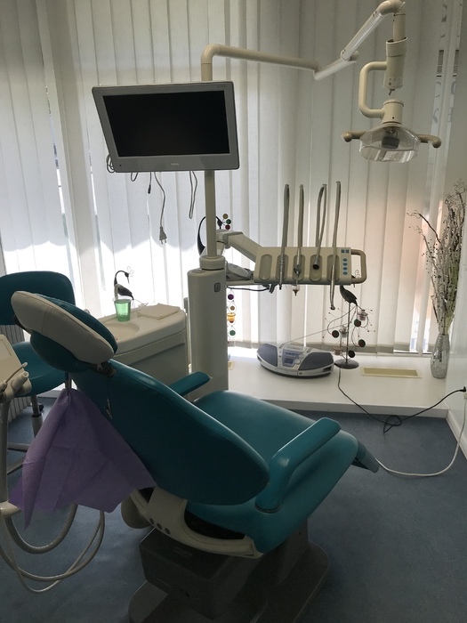 Продам стоматологічну установку Fimet. Установка в робочому стані, все інше по телефону.Виготовлена в Фінляндії. Zooble.com.ua