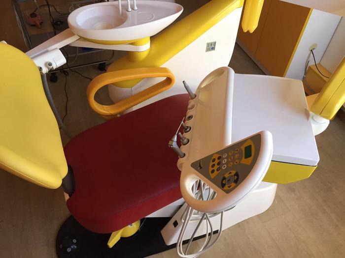 Продам стоматологiчну установку Smile Elegant Zooble.com.ua