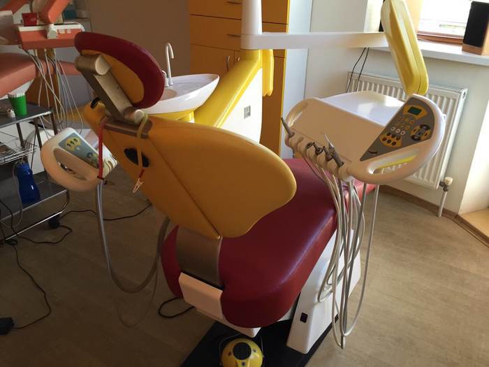 Продам стоматологiчну установку Smile Elegant Zooble.com.ua