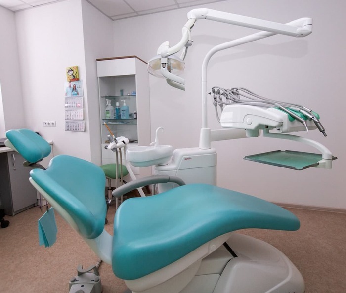 Продам стоматологічну установку Anthos A3 континентальна версія відмого італійського бренду в гарному робочому стані. Zooble.com.ua