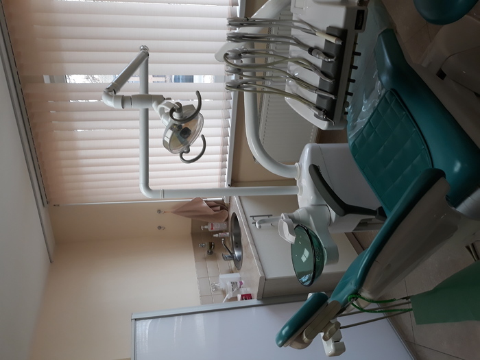 Продам стоматустановку Azimut 300В.Вмонтирован электромикромотор и скелер Woodpecker с подсветкой и эндофункцией Zooble.com.ua