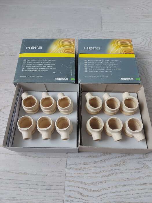 Продам тиглі Heraeus Kulzer. В наявності дві упаковки .ціна 165€ 1 уп. Zooble.com.ua