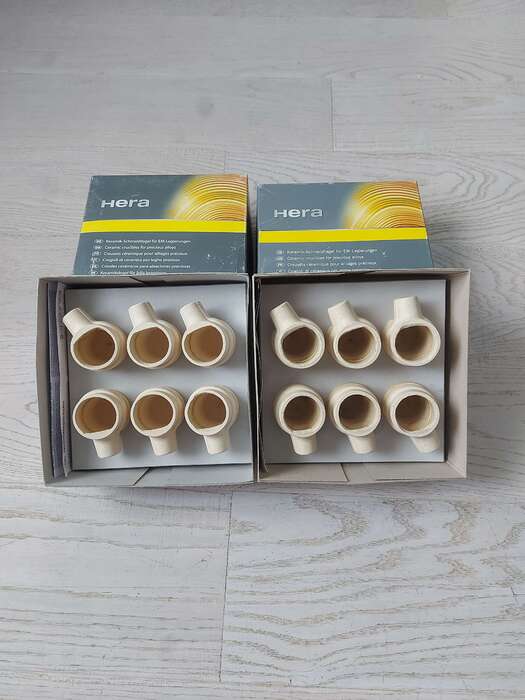 Продам тиглі Heraeus Kulzer. В наявності дві упаковки .ціна 165€ 1 уп. Zooble.com.ua