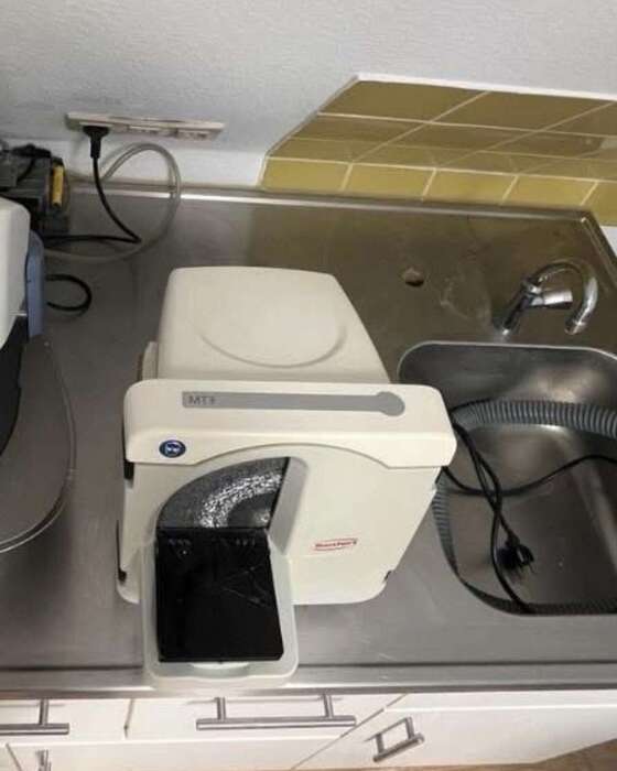 Продам трімер Renfert ,відмінний стан,працює справно ,ціна 615€. Zooble.com.ua