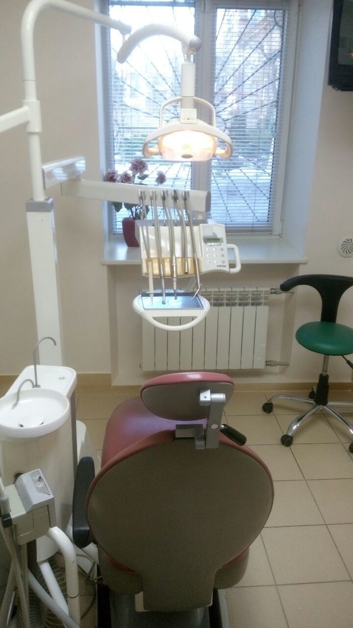 Продам стоматологическую установку Diplomat consul d10 Zooble.com.ua